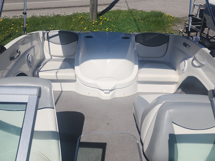 2011 Bayliner 175 Photo 13 sur 17