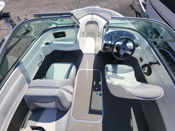 2011 Bayliner 175 Photo 5 sur 17