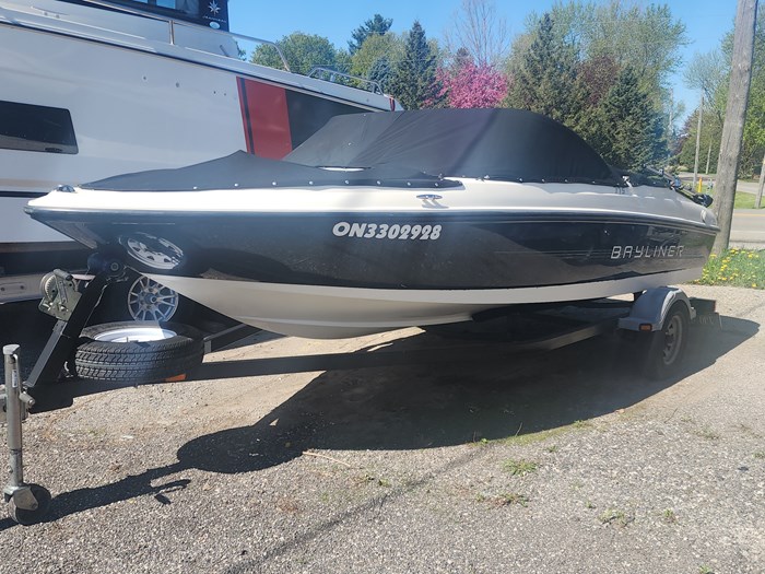 2011 Bayliner 175 Photo 1 sur 17
