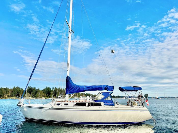 Catalina 36 MKI 1992 Used Boat for Sale in Nanaimo, British Columbia ...