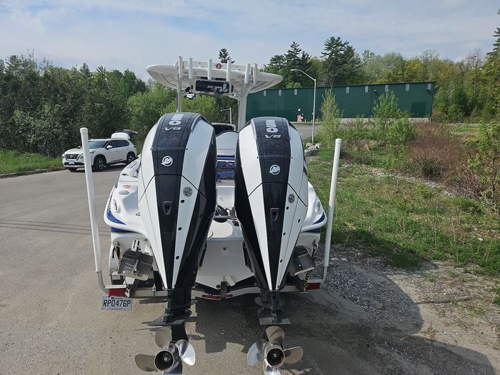 2018 Glasstream 280 Custom Photo 4 sur 21