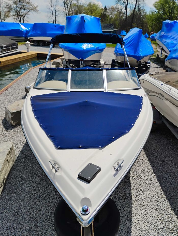 2001 Sting Ray 190 FX Photo 1 of 9