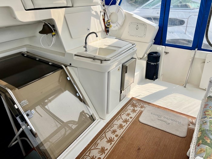 1997 Silverton 372 Motor Yacht Photo 19 sur 33