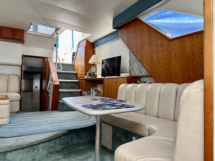 1997 Silverton 372 Motor Yacht Photo 27 sur 33