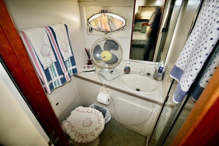 1997 Silverton 372 Motor Yacht Photo 31 sur 33