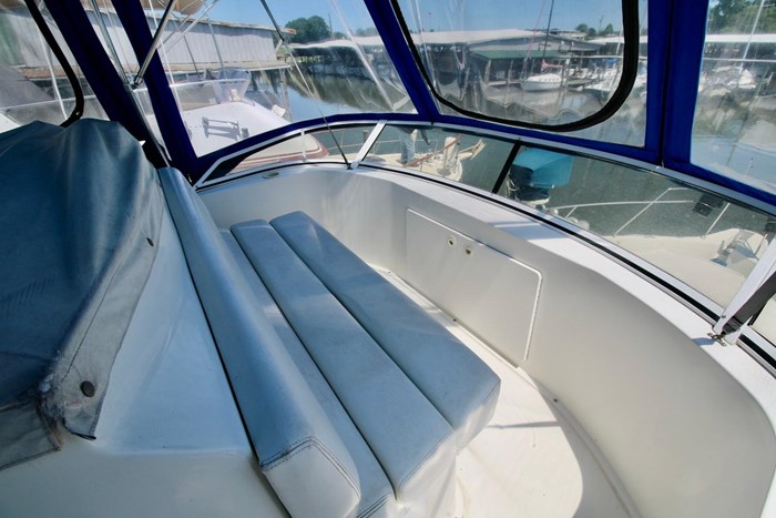 1997 Silverton 372 Motor Yacht Photo 11 sur 33