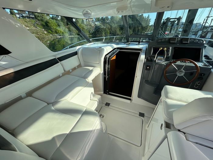 2005 Tiara 36 Sovran Photo 7 sur 21