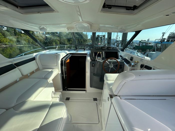 2005 Tiara 36 Sovran Photo 9 sur 21