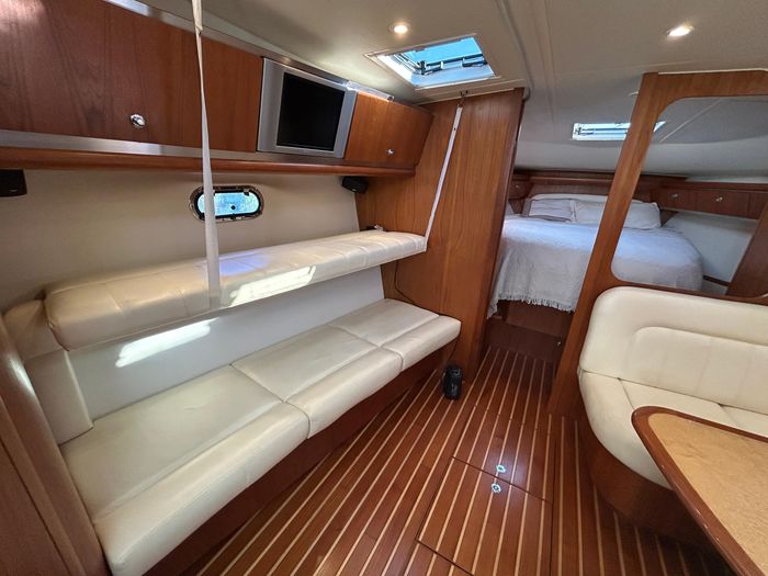2005 Tiara 36 Sovran Photo 11 sur 21