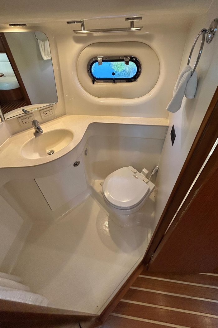 2005 Tiara 36 Sovran Photo 17 sur 21
