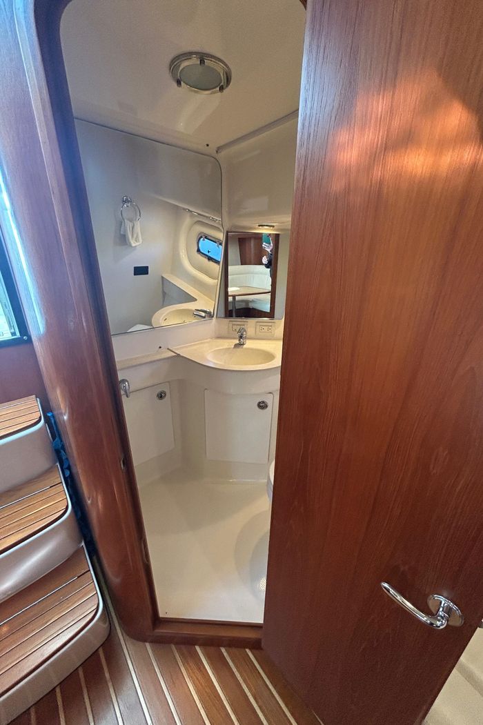 2005 Tiara 36 Sovran Photo 18 sur 21