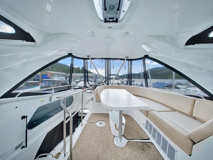 2012 Meridian 441 Sedan Photo 28 sur 34