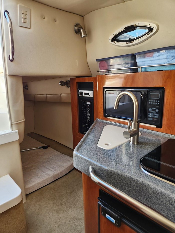2006 Larson Cabrio 260 Photo 19 sur 45