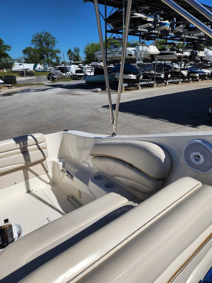 2006 Larson Cabrio 260 Photo 38 sur 45