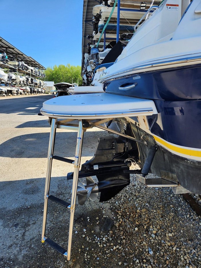2006 Larson Cabrio 260 Photo 15 sur 45