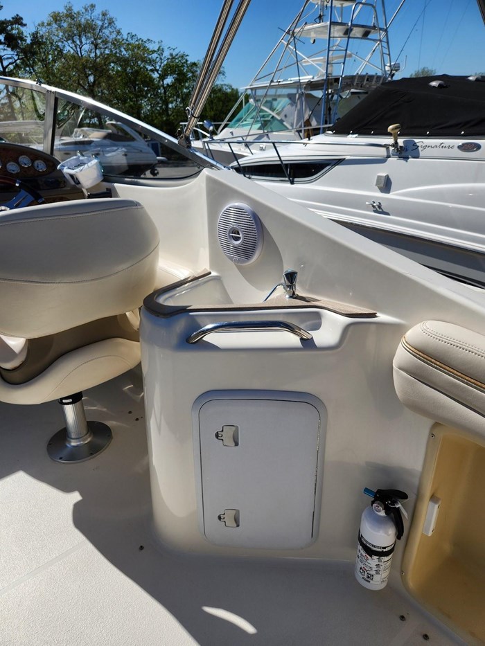 2006 Larson Cabrio 260 Photo 34 sur 45