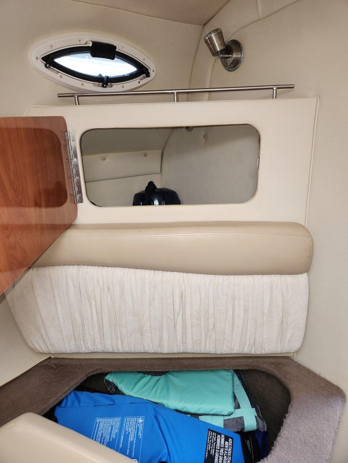 2006 Larson Cabrio 260 Photo 18 sur 45