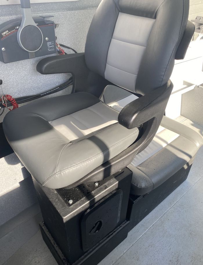2021 Custom Forward Arc Welding 21 Aluminum Hardtop Photo 19 of 32