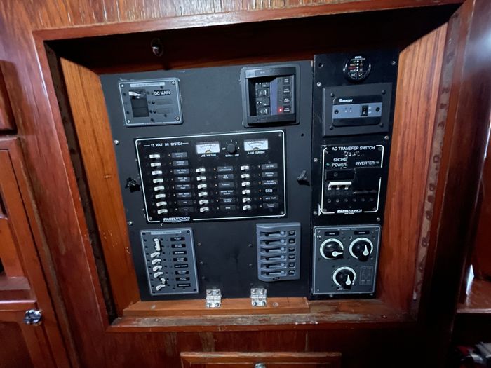 1990 Med Marine Monte Carlo 43 Photo 47 sur 57