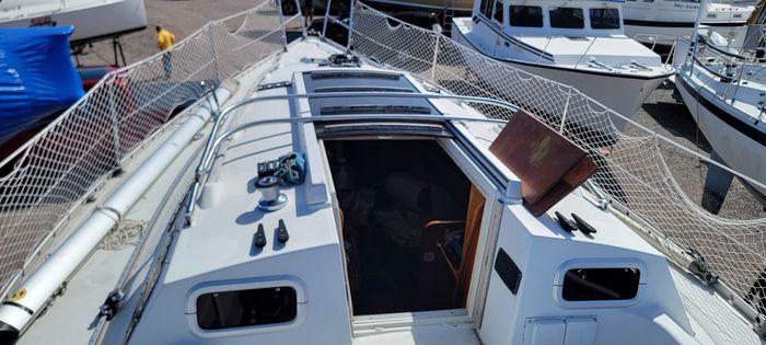 1988 Beneteau First 305 Photo 5 of 17