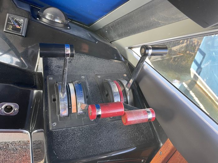 Bayliner 2958 Command Bridge 1988 Used Boat for Sale in Port ...