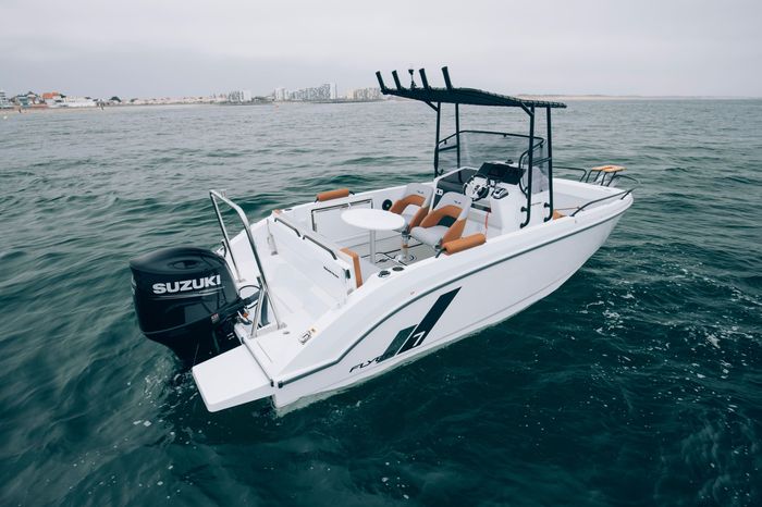 2025 Beneteau Flyer 7 SPACEdeck Photo 4 of 11