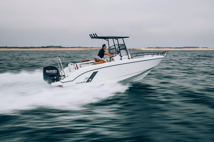 2025 Beneteau Flyer 7 SPACEdeck Photo 2 of 11