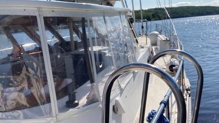 1990 T.D Manufacturing Ltd. Pilothouse Sailing Vessel Photo 12 sur 44