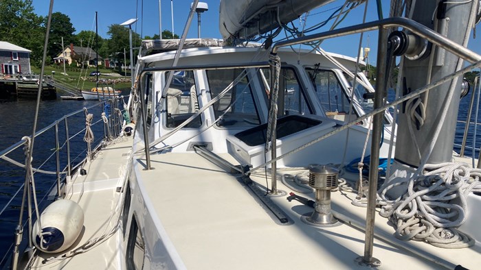1990 T.D Manufacturing Ltd. Pilothouse Sailing Vessel Photo 15 sur 44