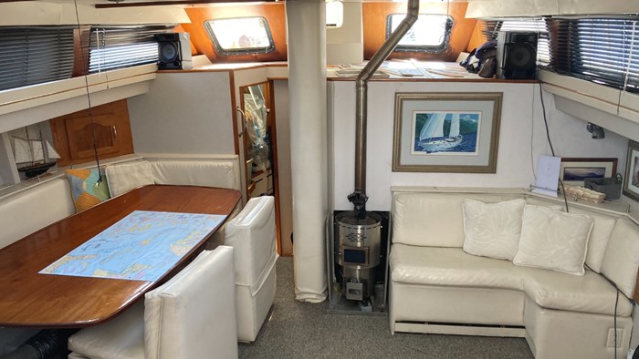 1990 T.D Manufacturing Ltd. Pilothouse Sailing Vessel Photo 25 sur 44
