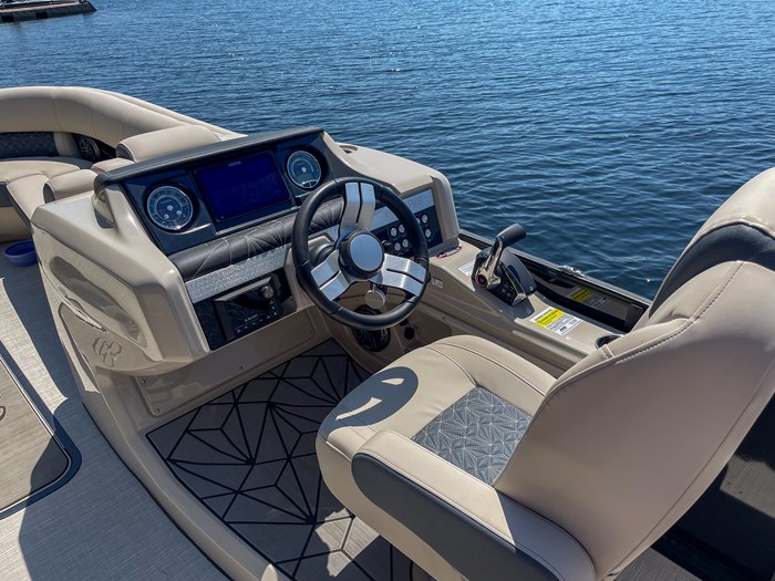 2024 Harris Grand Mariner 250 Photo 5 of 14