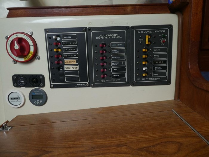 1983 Watkins Sailboat Photo 14 sur 19