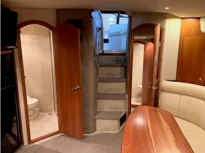 2002 Cruisers Yachts 3870 Photo 12 sur 19