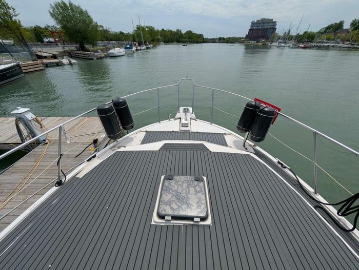 Symbol Regency 390 1988 Used Boat for Sale in St Catharines, Ontario ...