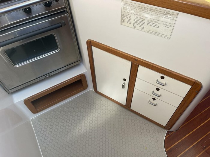 1996 Catalina 320 Photo 54 sur 87