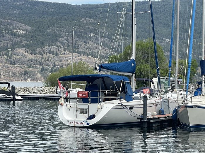 1996 Catalina 320 Photo 4 sur 87
