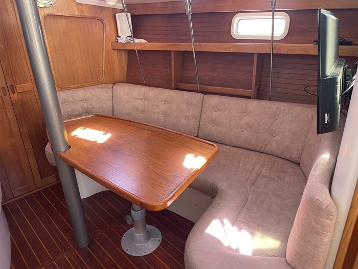 1996 Catalina 320 Photo 59 sur 87