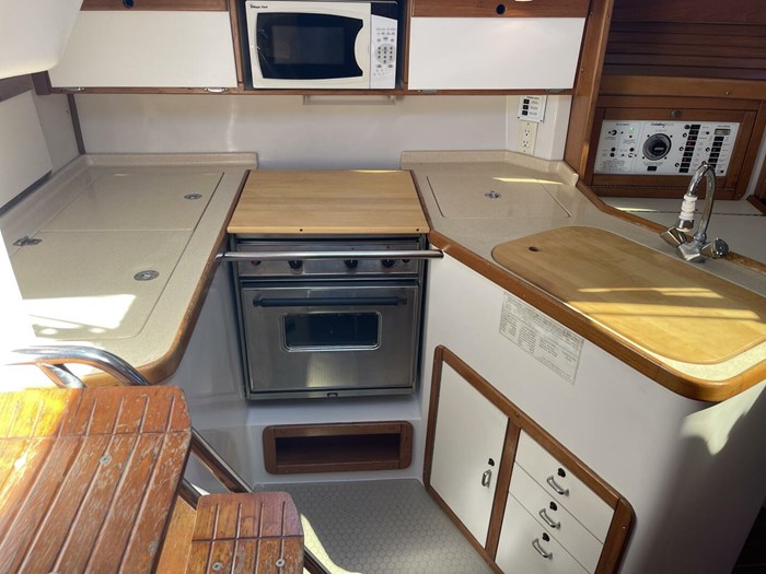 1996 Catalina 320 Photo 43 sur 87