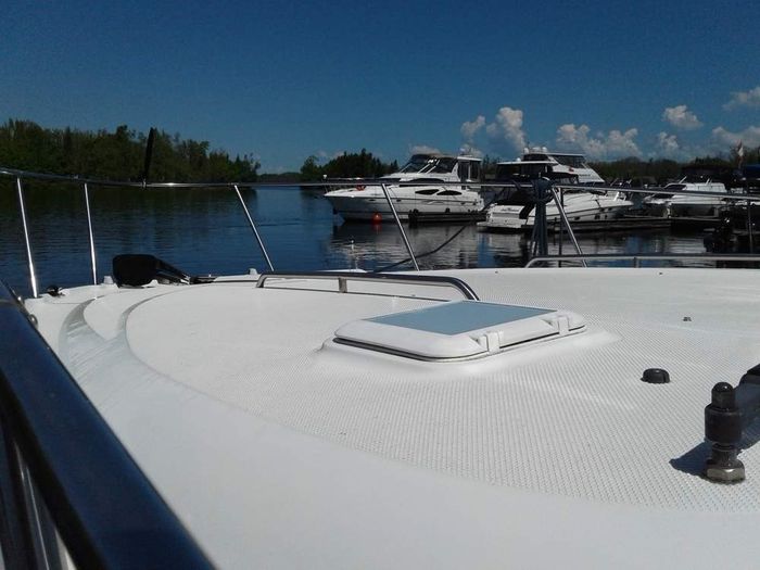 2005 Bayliner 325 Sunbridge  MC Photo 8 of 24