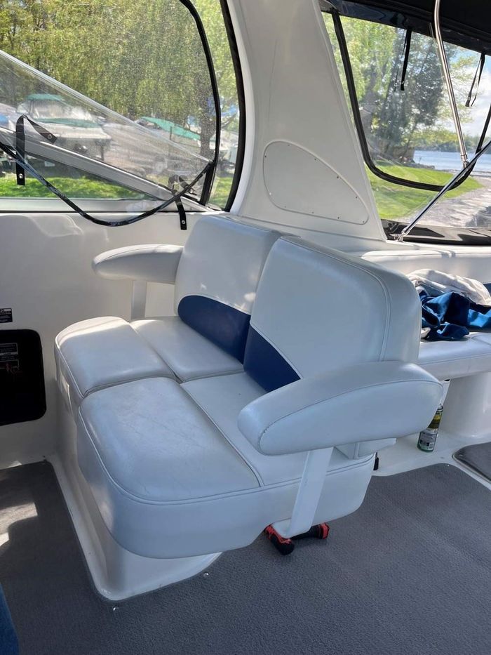 2005 Bayliner 325 Sunbridge  MC Photo 13 of 24