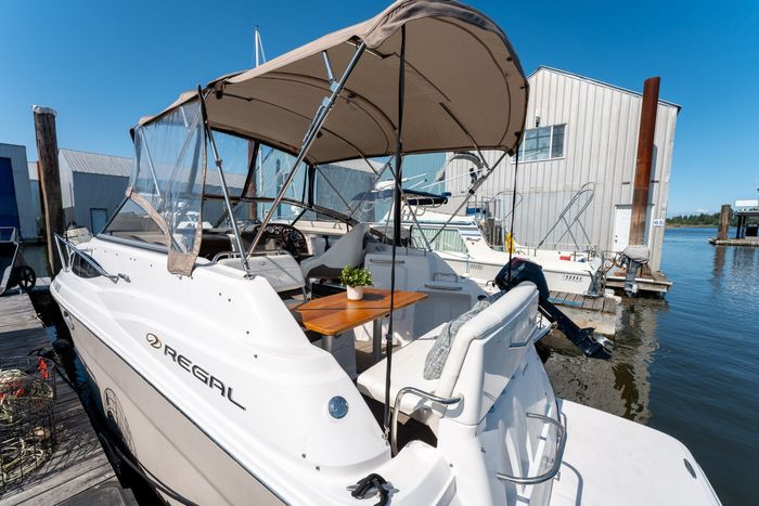 2008 Regal 2565 Photo 13 of 52