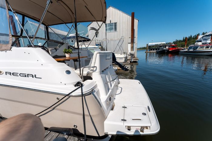 2008 Regal 2565 Photo 14 of 52