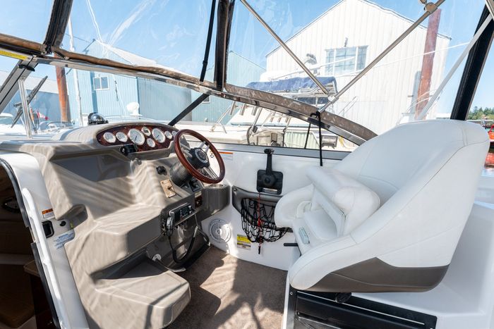 2008 Regal 2565 Photo 27 of 52