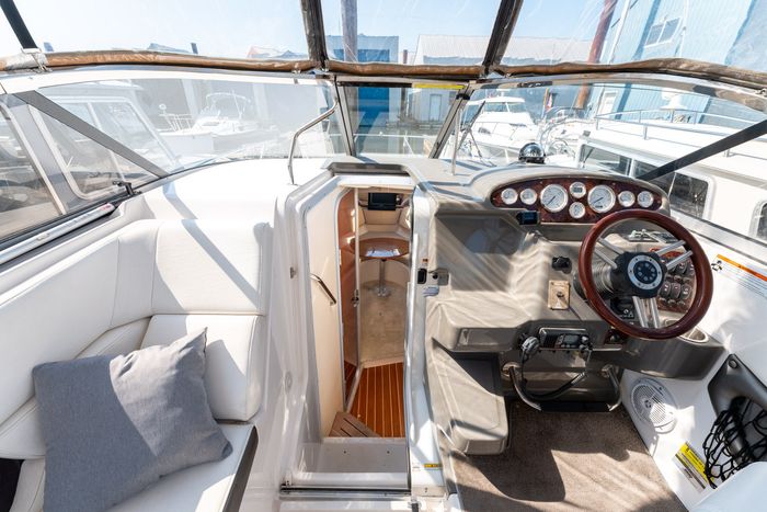 2008 Regal 2565 Photo 34 of 52