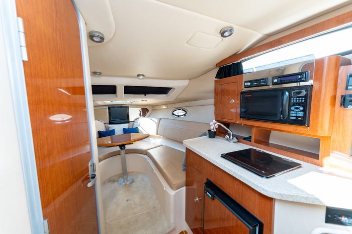 2008 Regal 2565 Photo 36 of 52