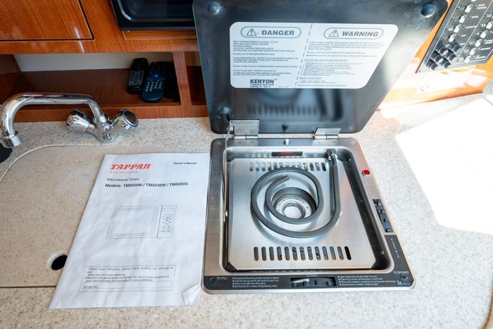 2008 Regal 2565 Photo 48 of 52