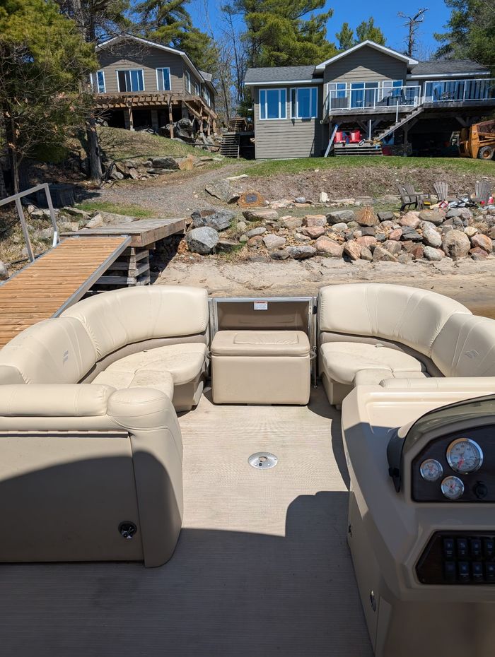 2017 Starcraft 23 CX RE Pontoon Photo 2 of 14