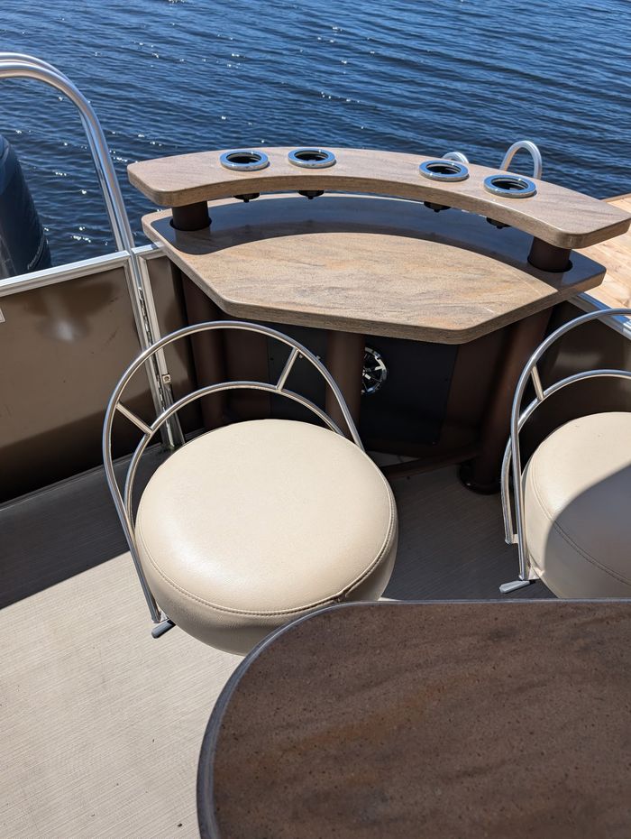 2017 Starcraft 23 CX RE Pontoon Photo 12 of 14