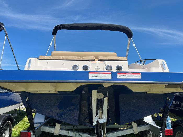 2025 Bayliner D20I Photo 6 of 12