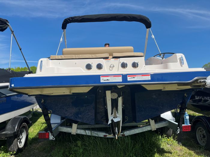 2025 Bayliner D20I Photo 5 of 12